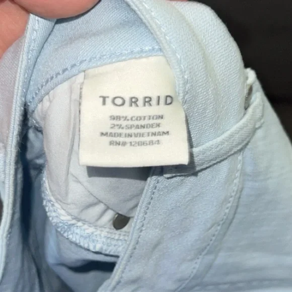 NWT. Torrid light blue short - Picture 3 of 5